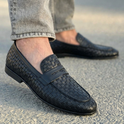 LY 928